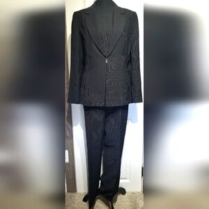 Tahari 3-piece Suit Ladies Size 10